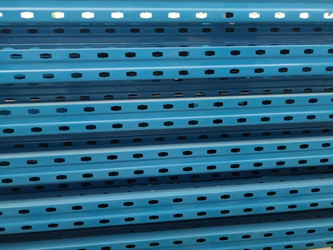 Diamond Hole Medium Duty Longspan Shelving application