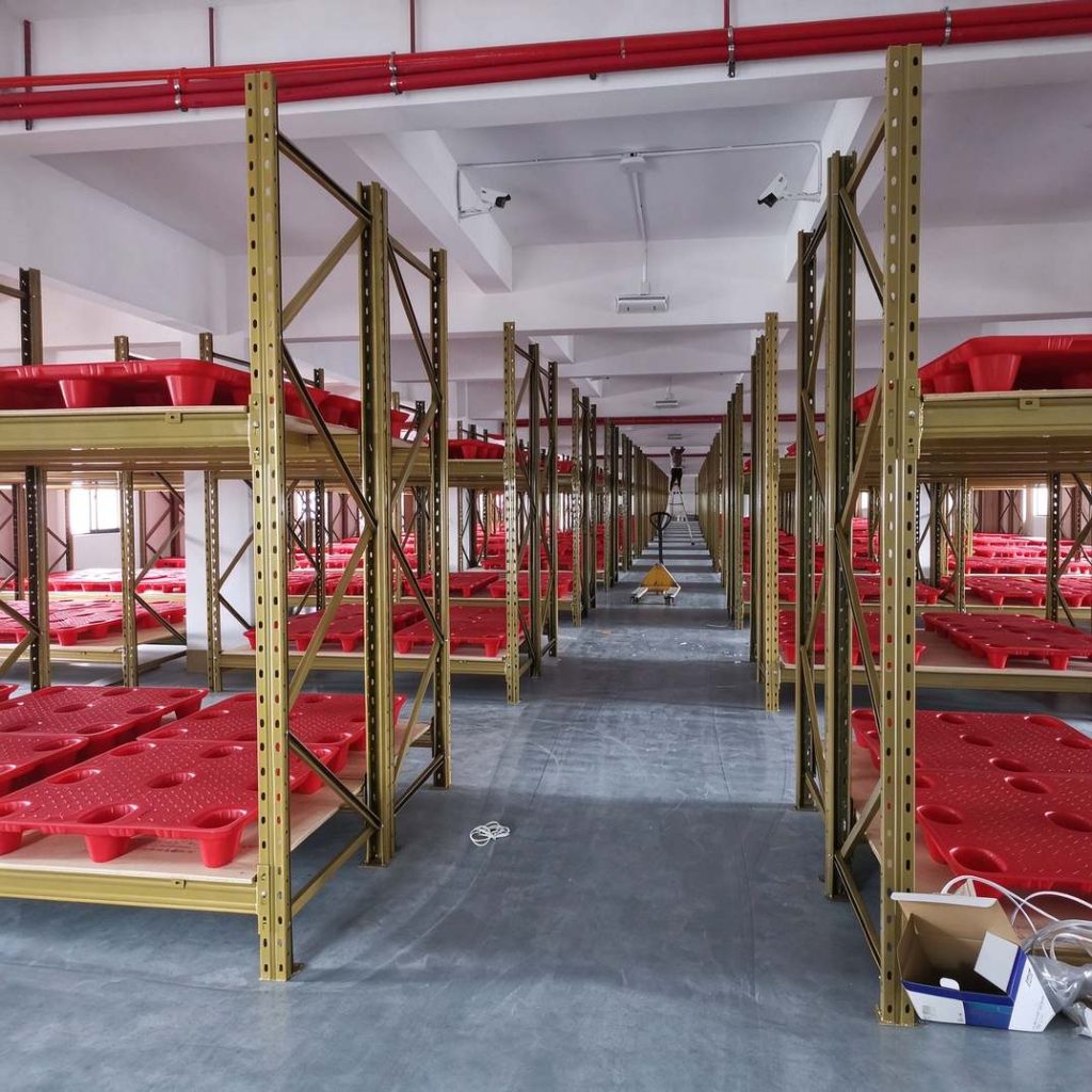 Heavy duty rack with steel decking for tea warehouse