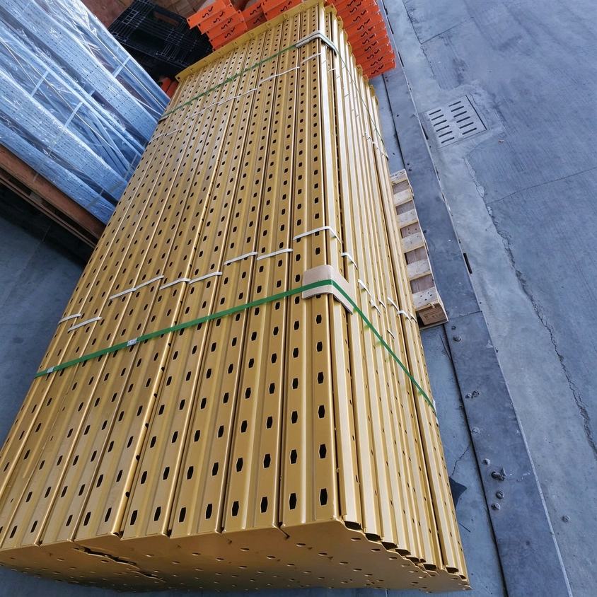 Upright frame for golden racking system Upright frame for golden racking system